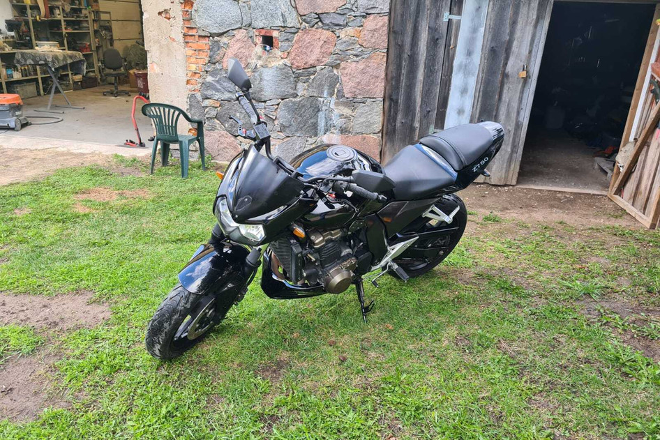 Kawasaki Z 750, 2005, 0.7, 74 kW, bensiin, manuaal, tagavedu