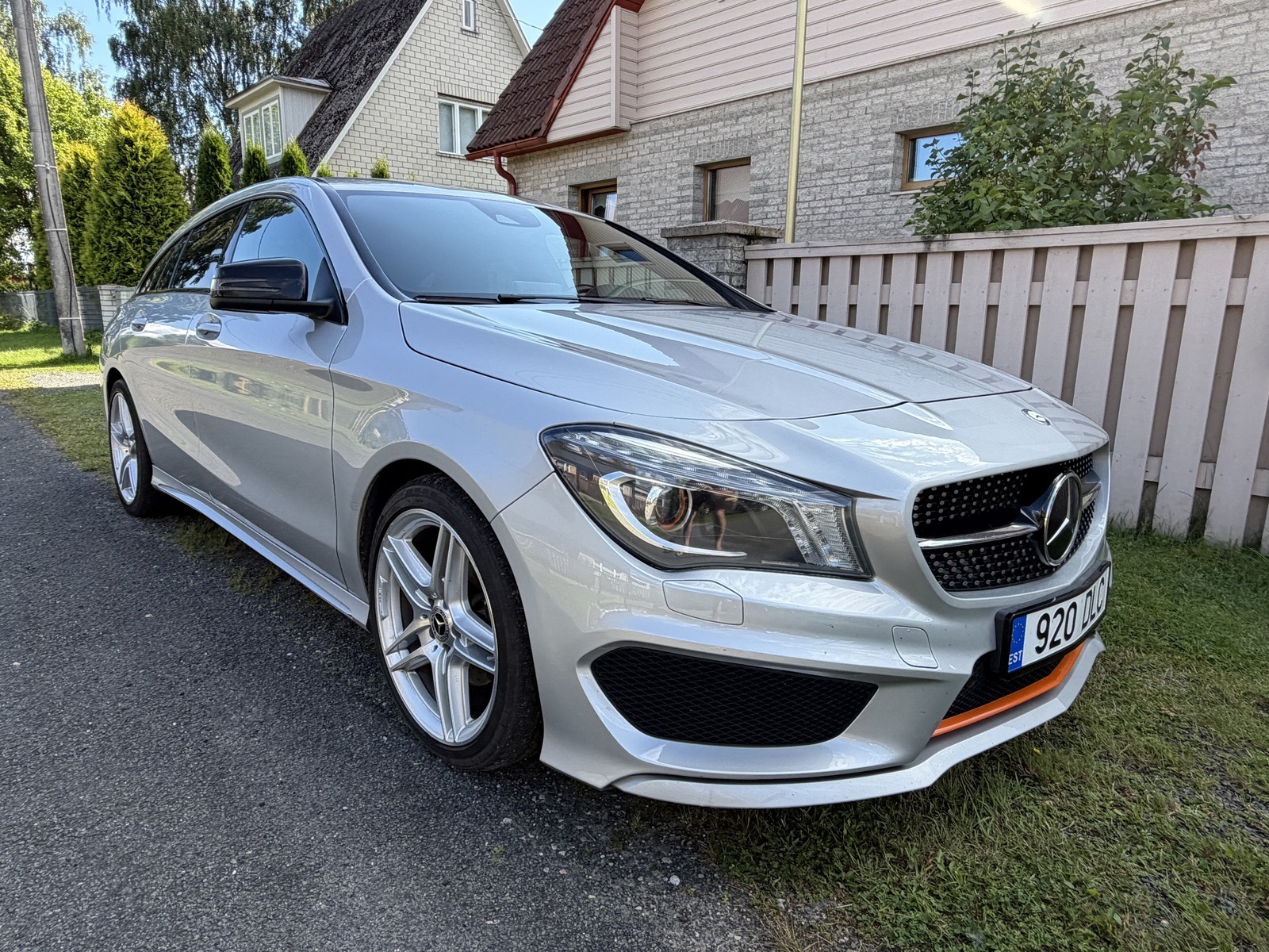 Mercedes-Benz CLA 200