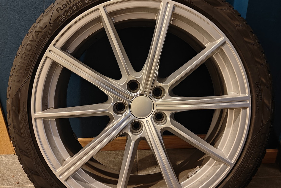 Подержанный легкосплавный диск+летняя шина 235/40R19, Audi (Speedline)