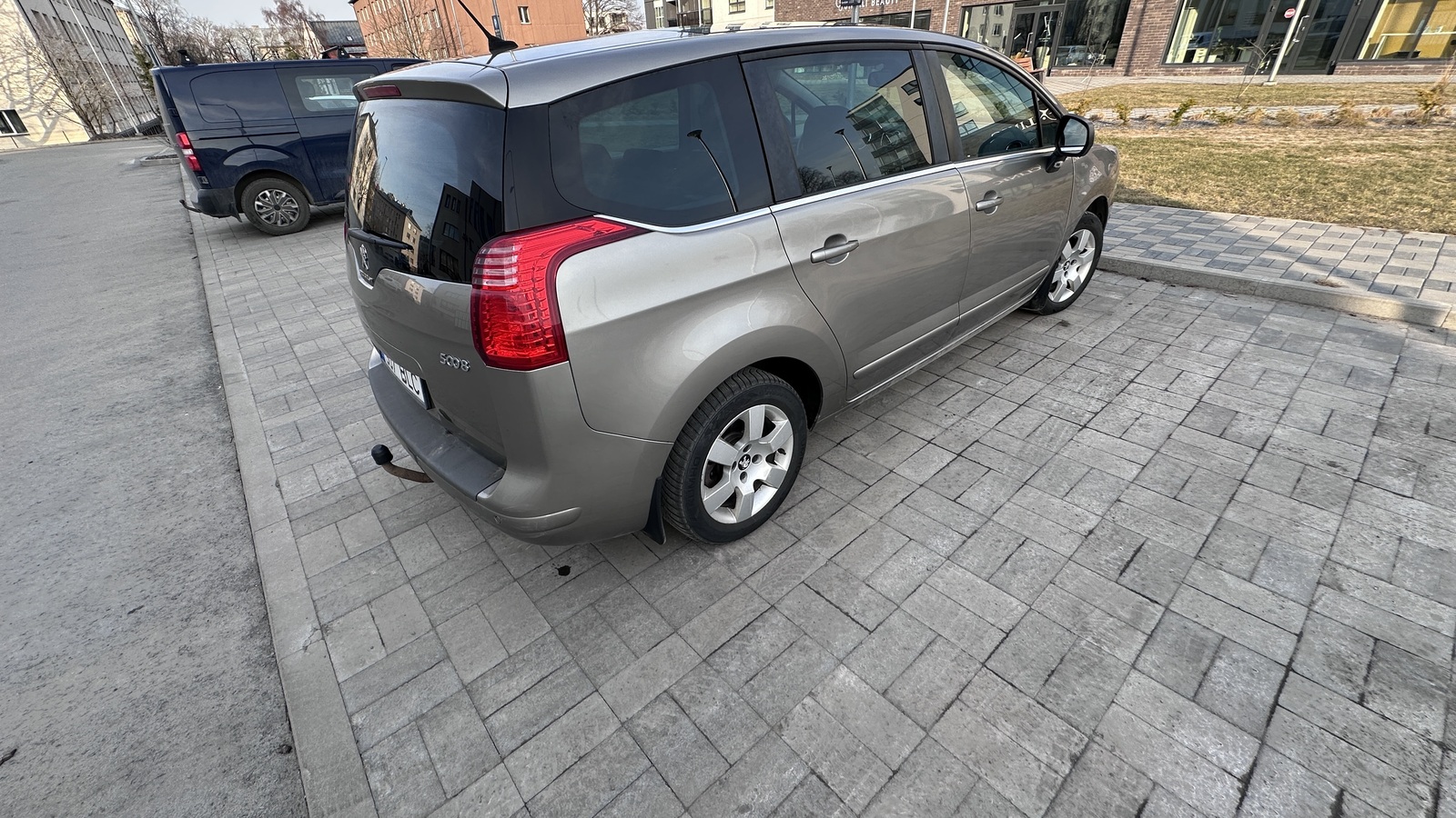 Peugeot 5008 2014, photo 7/10
