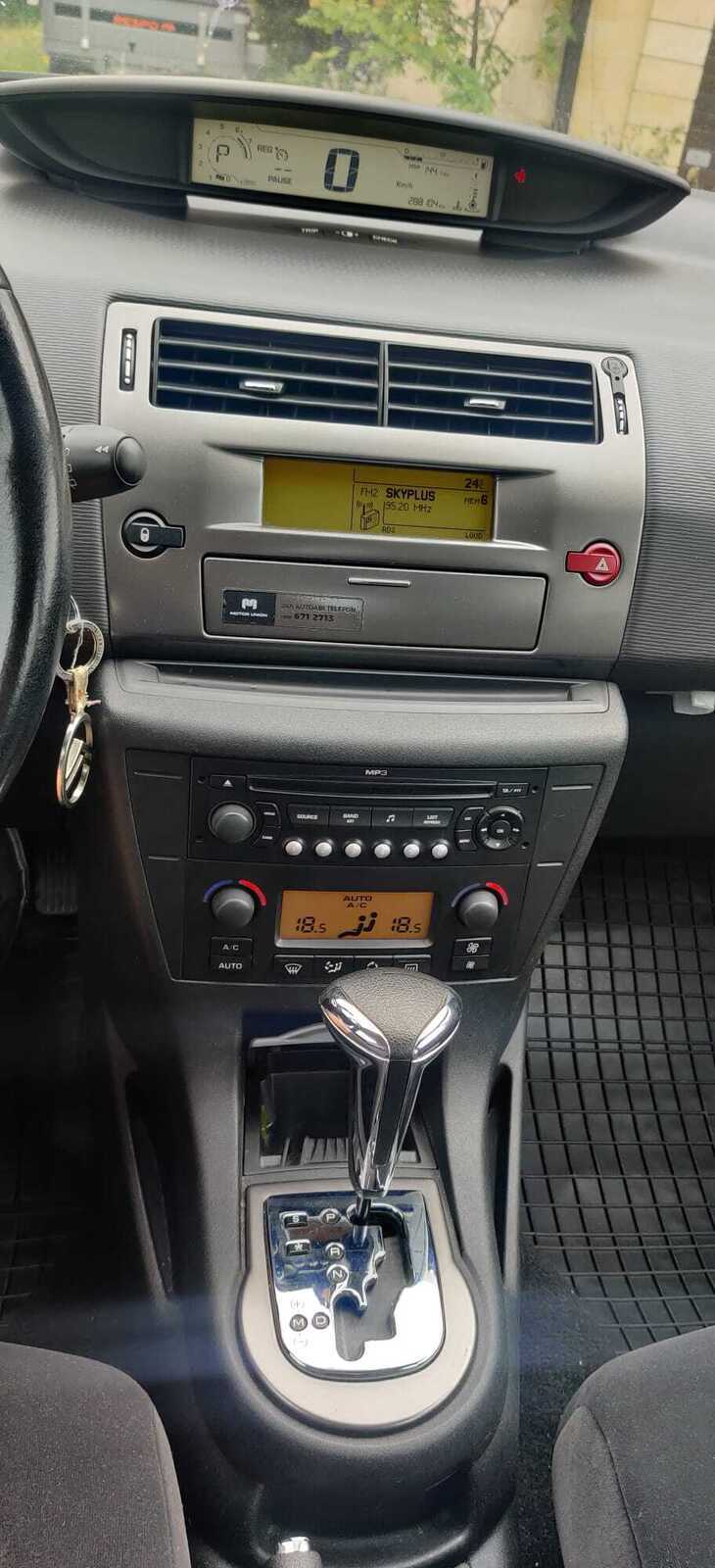 Citroën C4 2009, kuva 7/9