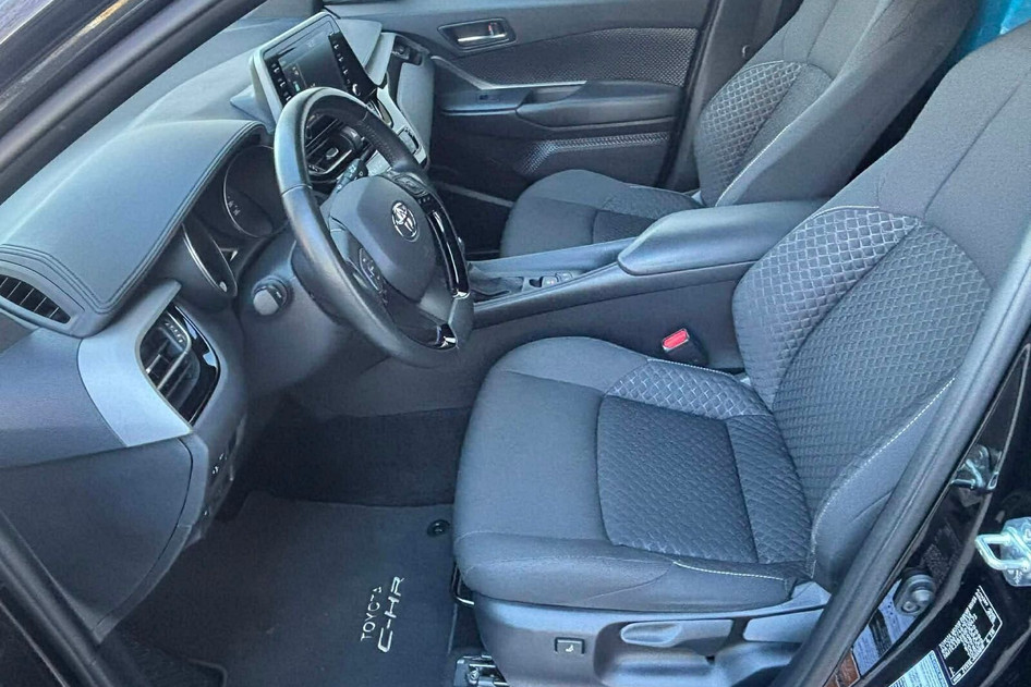 Toyota C-HR, 2021, 1.8, 72 kW, hübriid (bensiin/elekter), automaat, esivedu