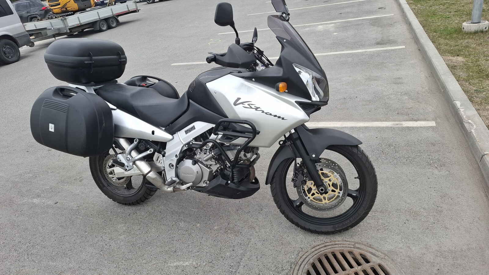Suzuki DL 1000 2004, kuva 2/6