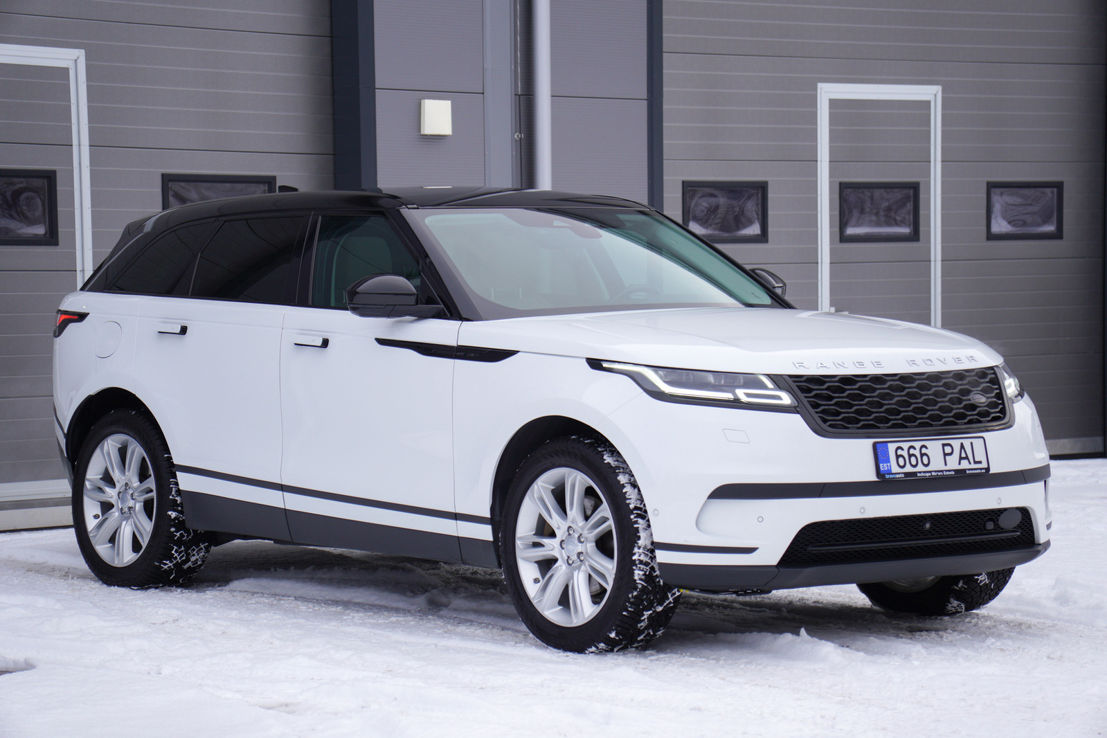 Land Rover Range Rover Velar 2021, kuva 3/22