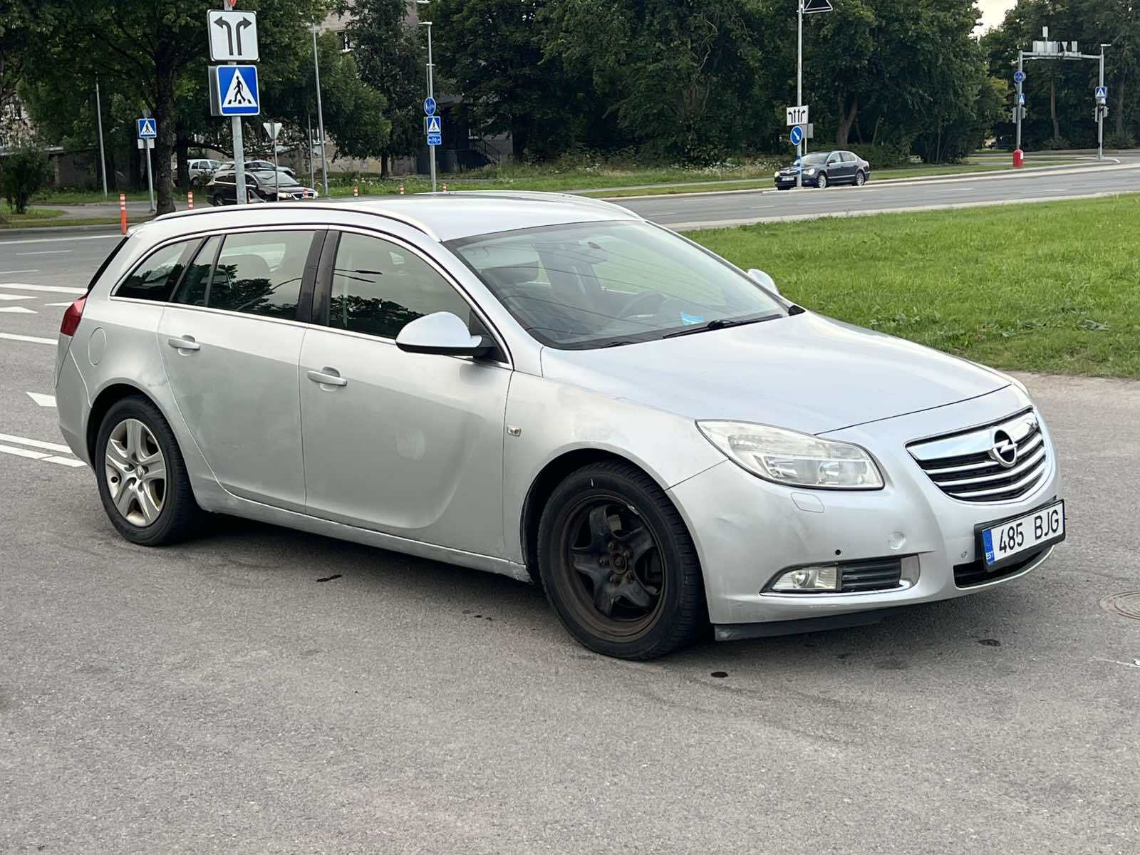 Opel Insignia 2010, kuva 2/10