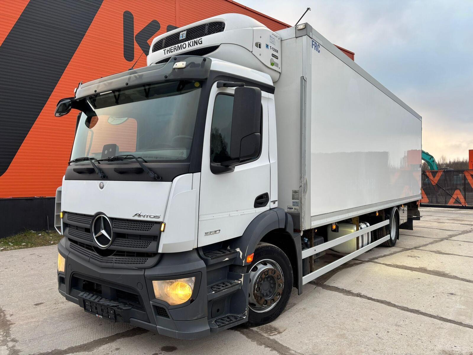 Mercedes-Benz Antos 1830 4x2 2017, kuva 2/26