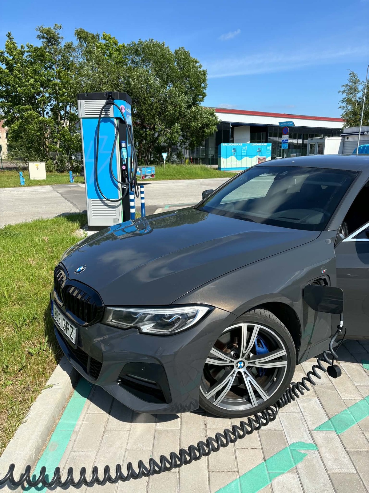 BMW 330 2020, photo 4/7
