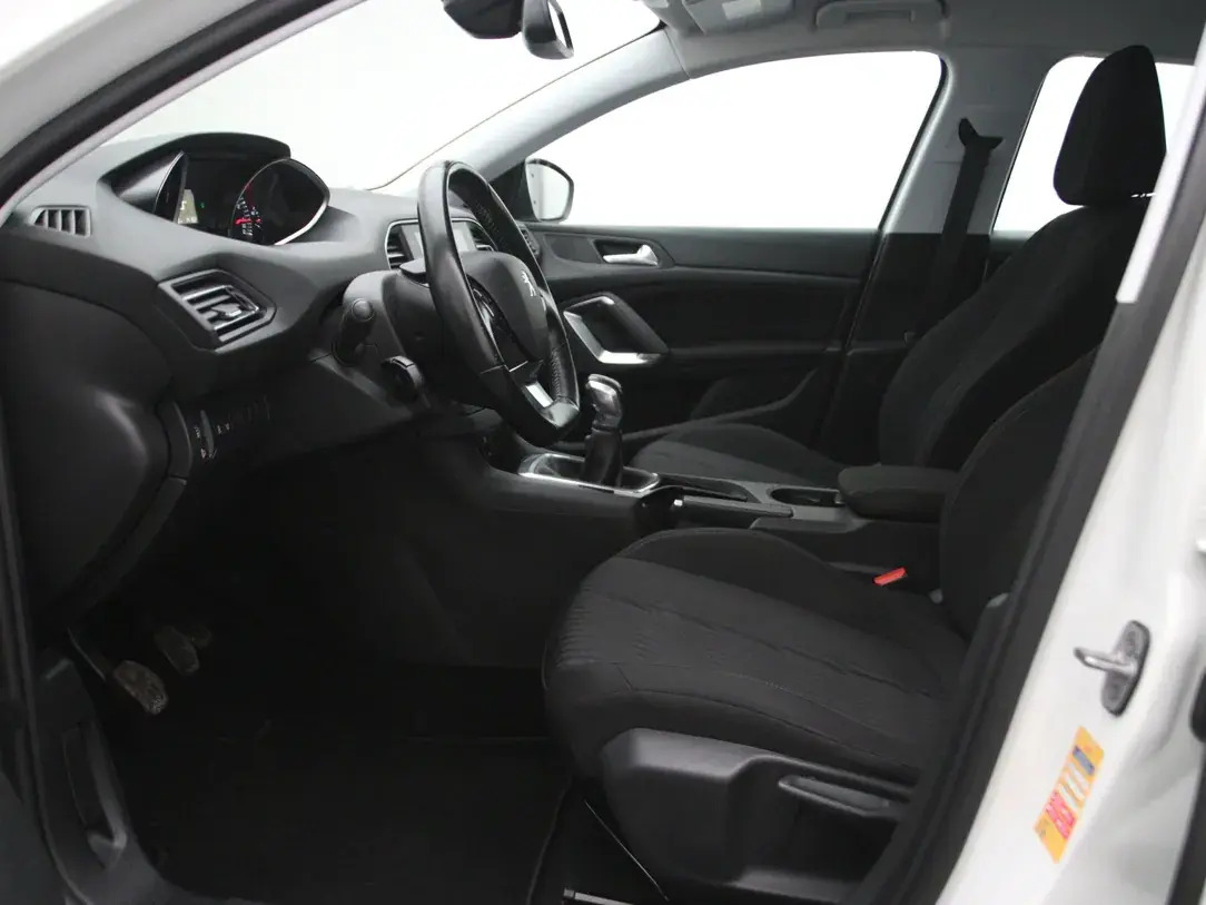 Peugeot 308 Active 1.2 81kW 2017, kuva 4/31