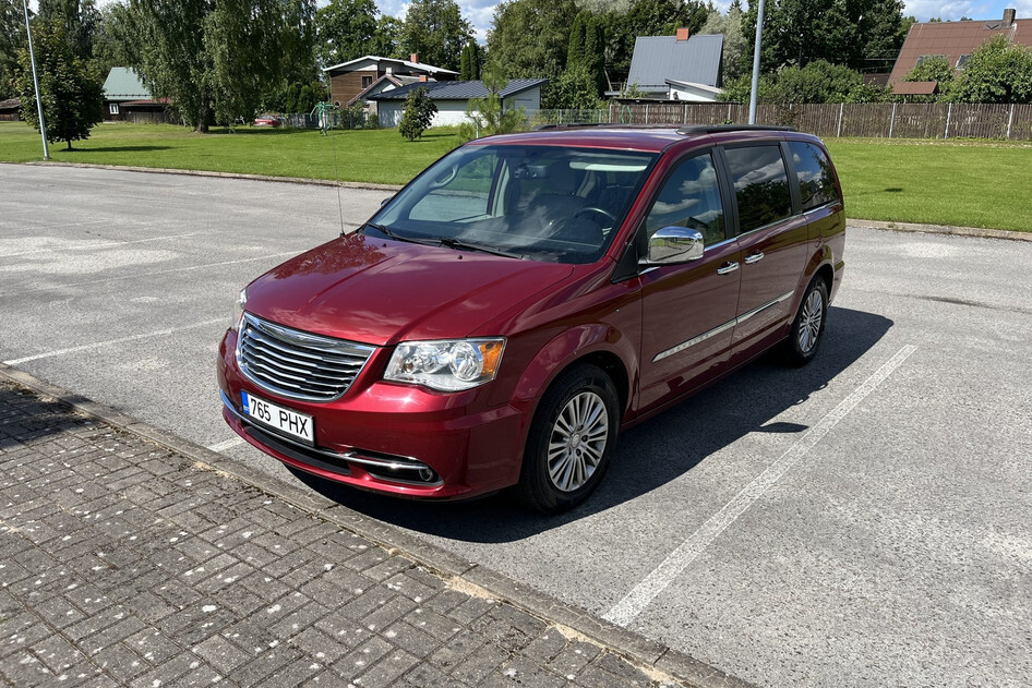 Chrysler Town & Country, 2014, 3.6, 211 kW, petrol, automatic, front-wheel drive