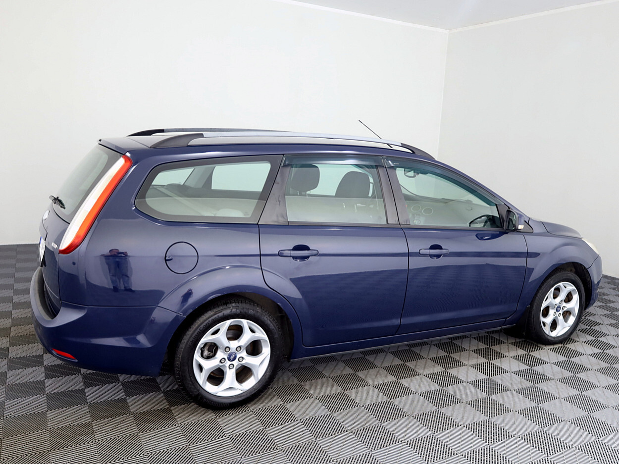 Ford Focus 2008, kuva 3/7