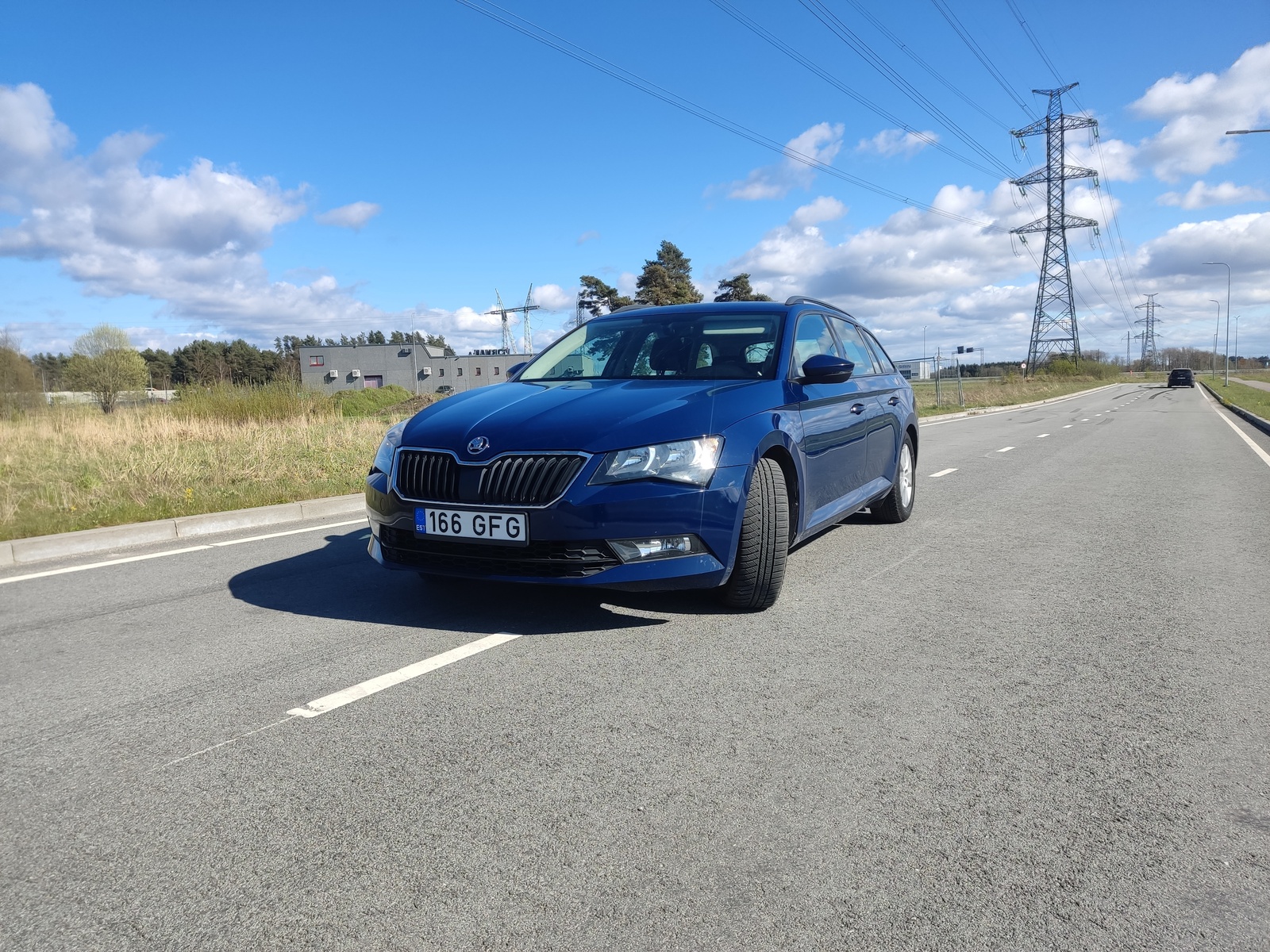Škoda Superb 2016, photo 2/8