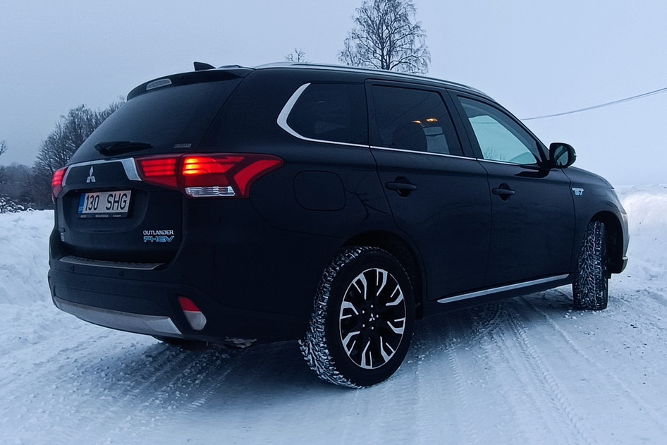 Mitsubishi Outlander, 2017, 2.0, 89 kW, pistikhübriid (bensiin/elekter), automaat, nelikvedu