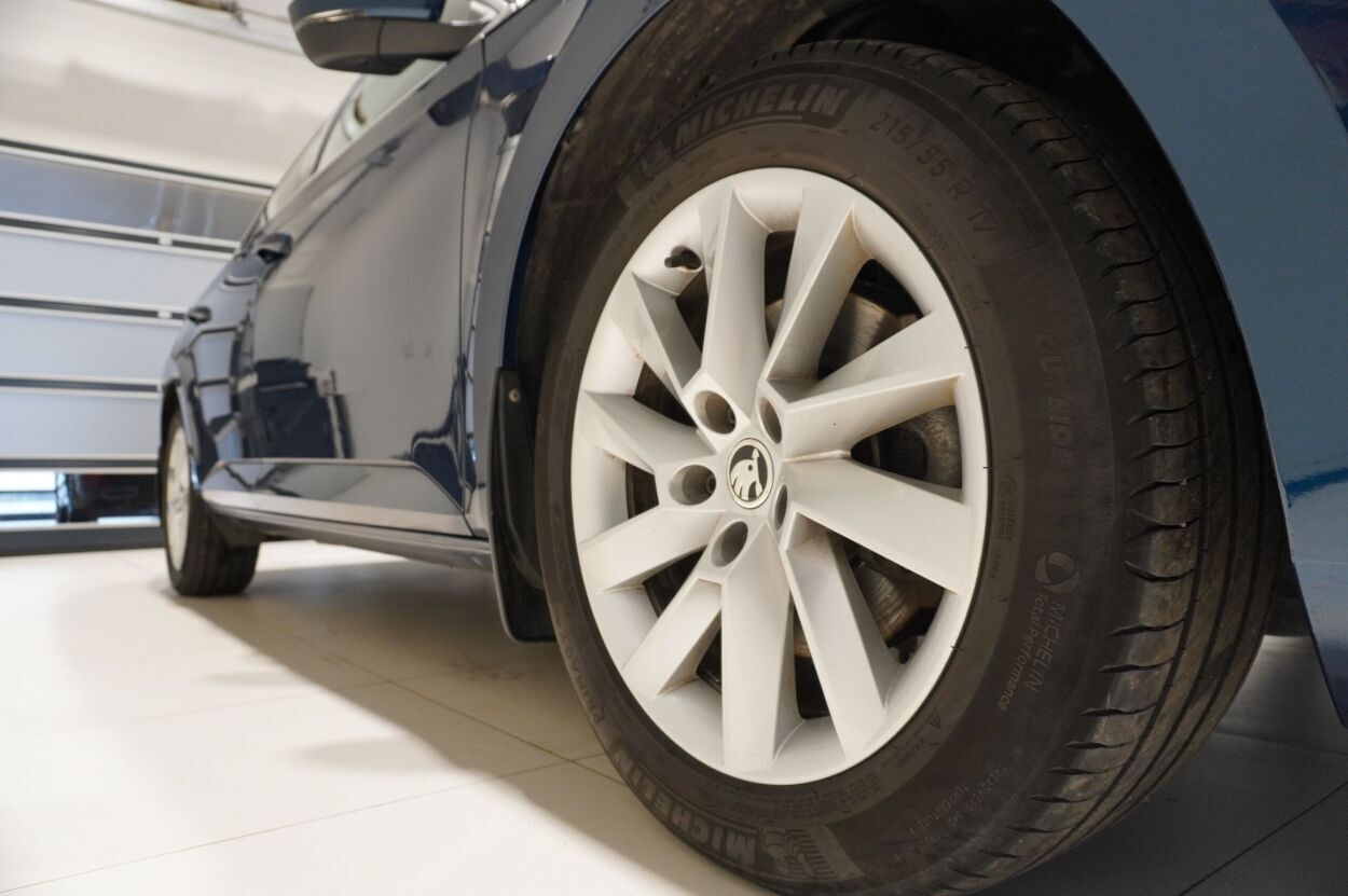 Škoda Superb 2022, photo 5/10