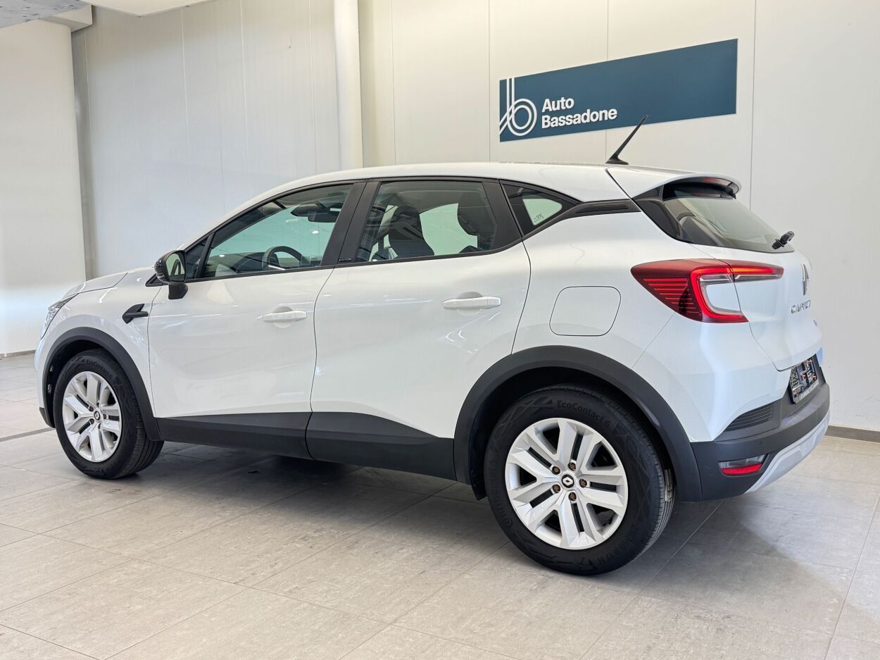 Renault Captur 2022, photo 4/25