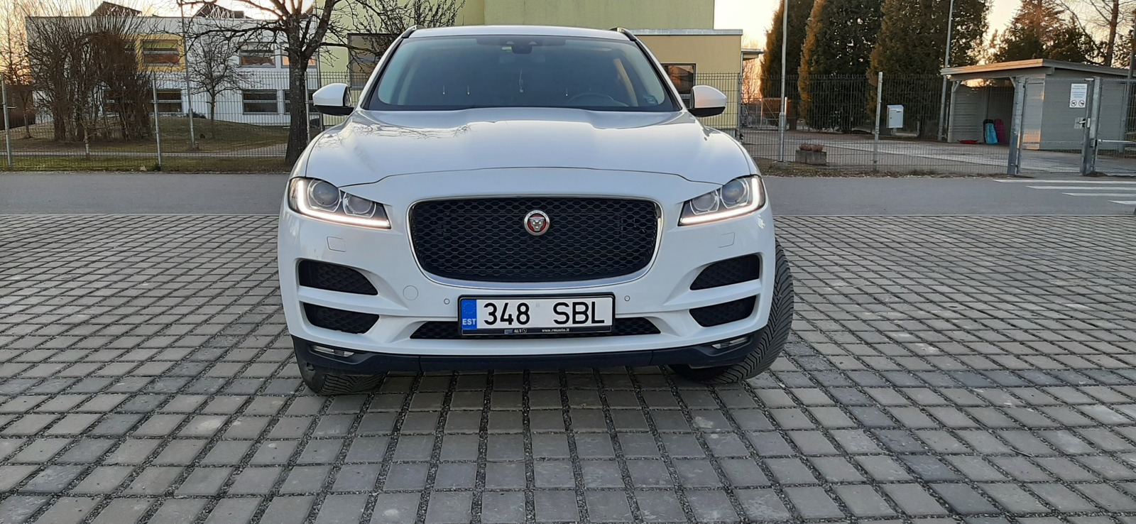 Jaguar F-Pace 2016, kuva 2/10