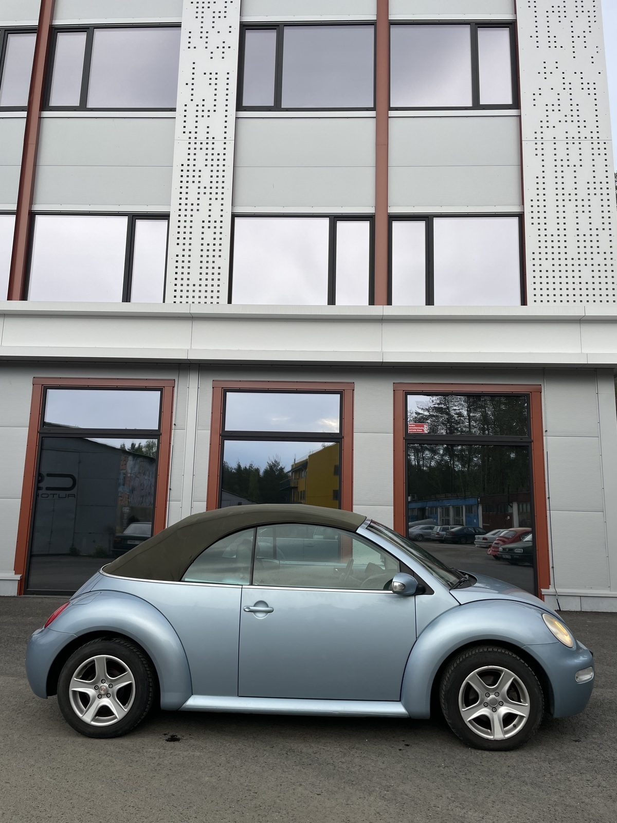 Volkswagen New Beetle 2005, photo 5/26
