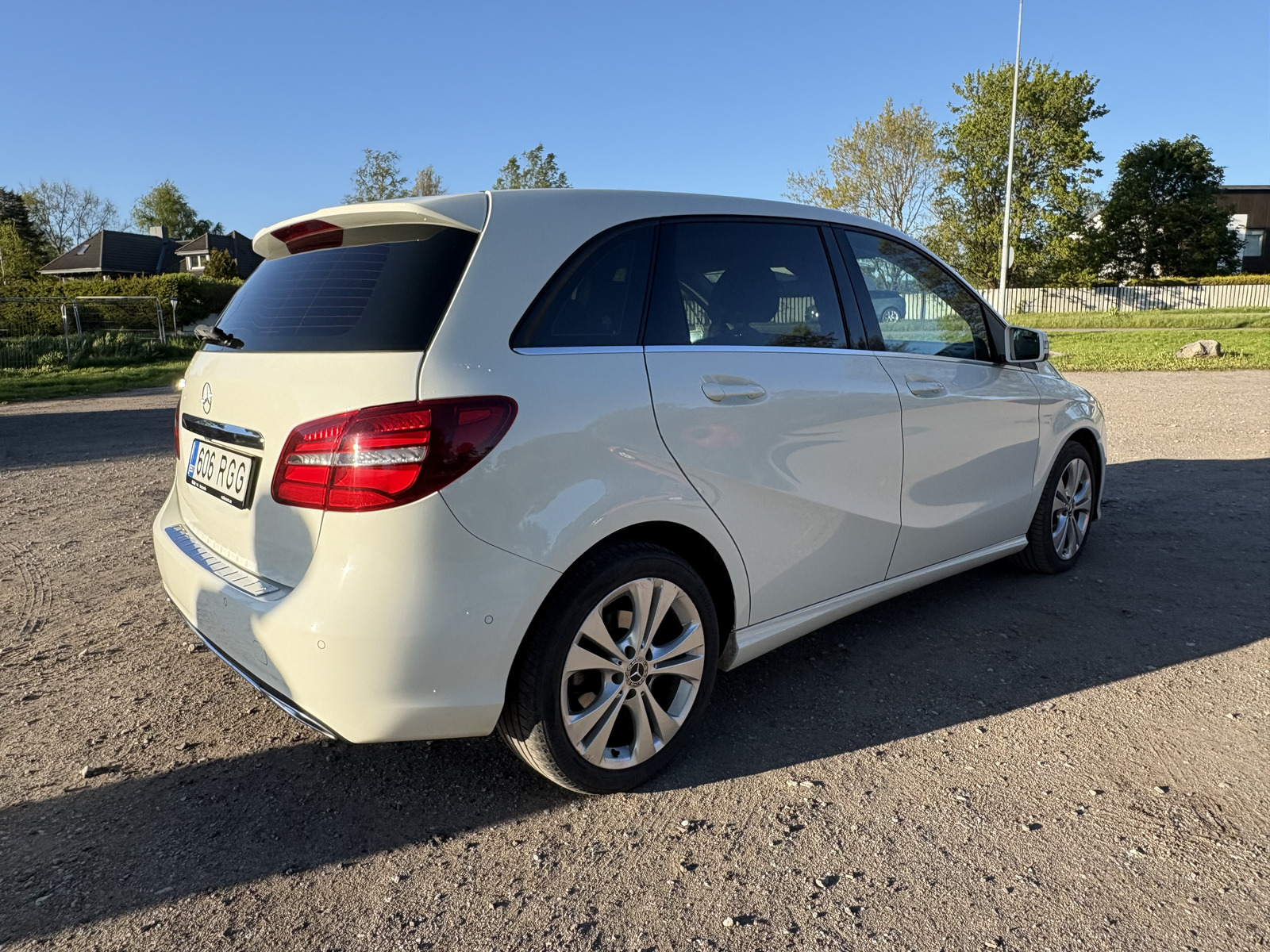 Mercedes-Benz B 180 2019, photo 3/6