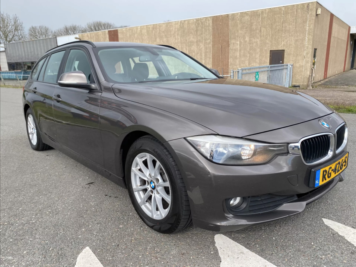 BMW 318 2015, kuva 3/10