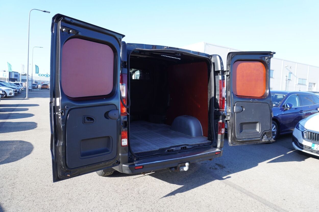 Renault Trafic 2023, photo 6/10