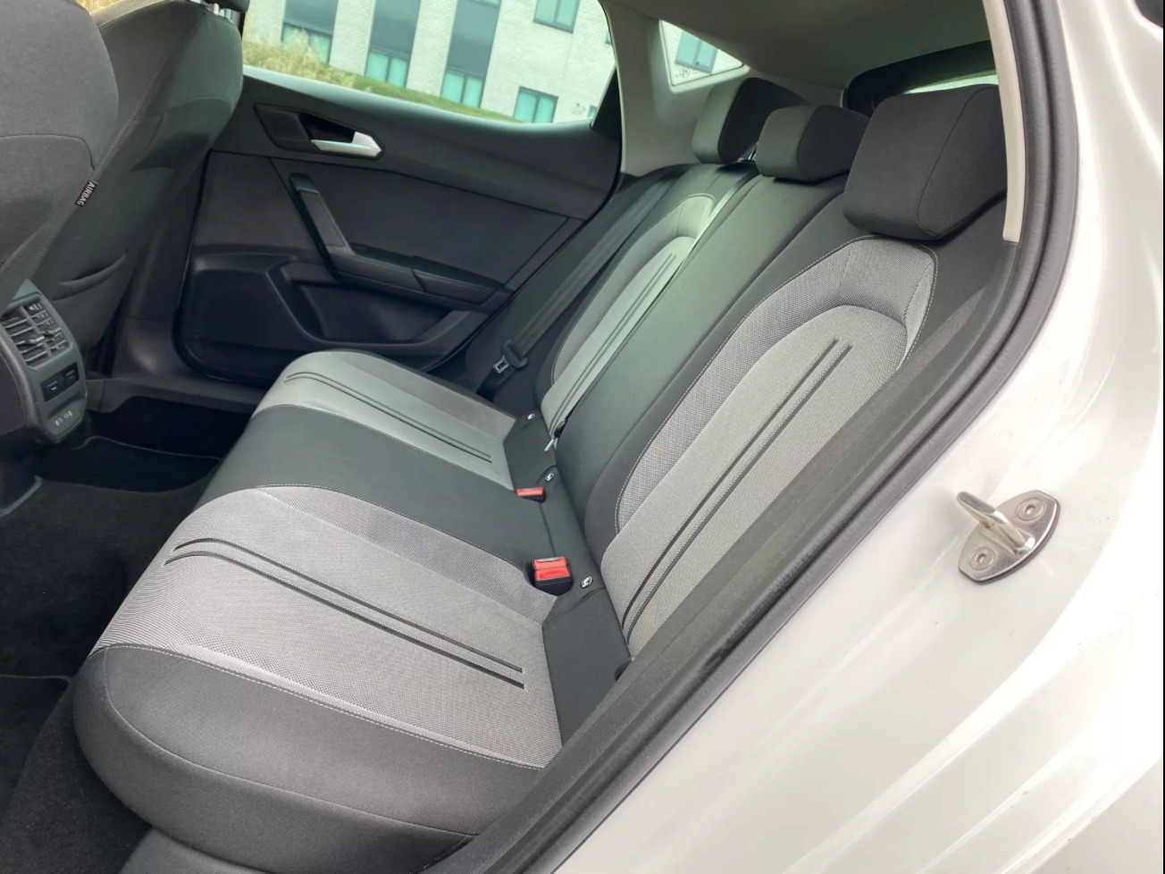 SEAT Leon 2020, photo 5/7