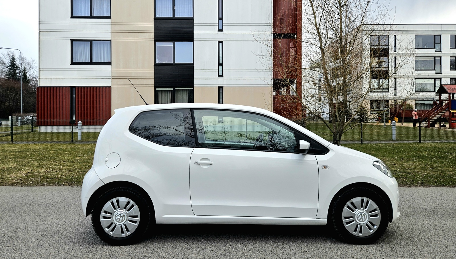 Volkswagen up! 2013, kuva 2/12