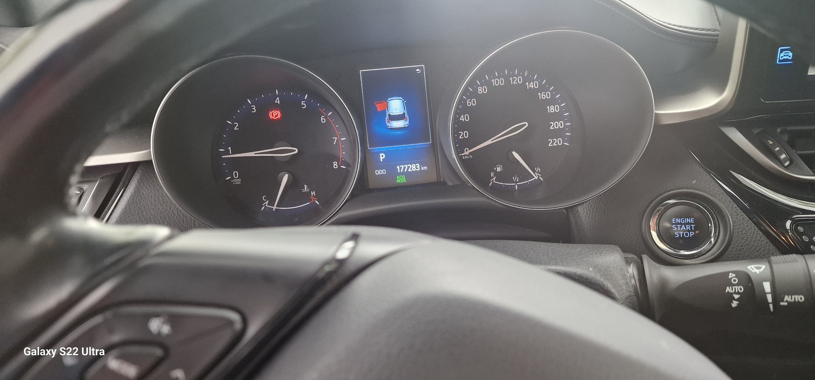 Toyota C-HR 2018, photo 6/7
