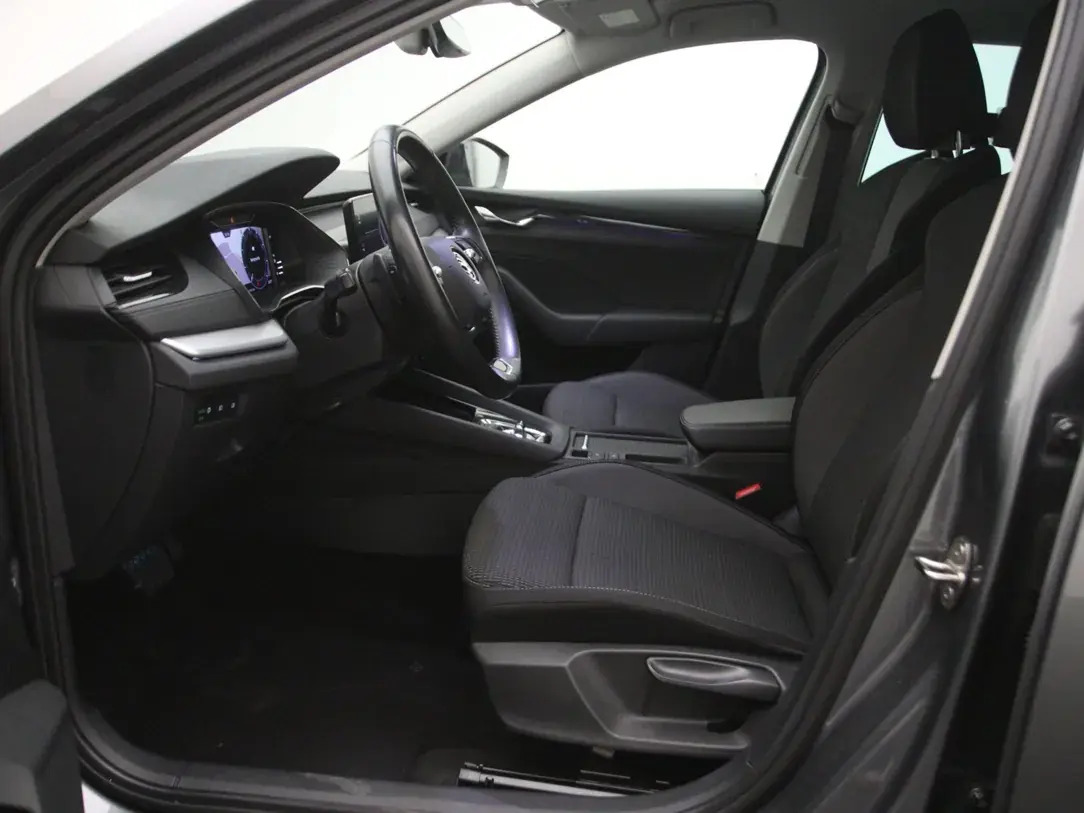 Škoda Octavia 2022, photo 4/10