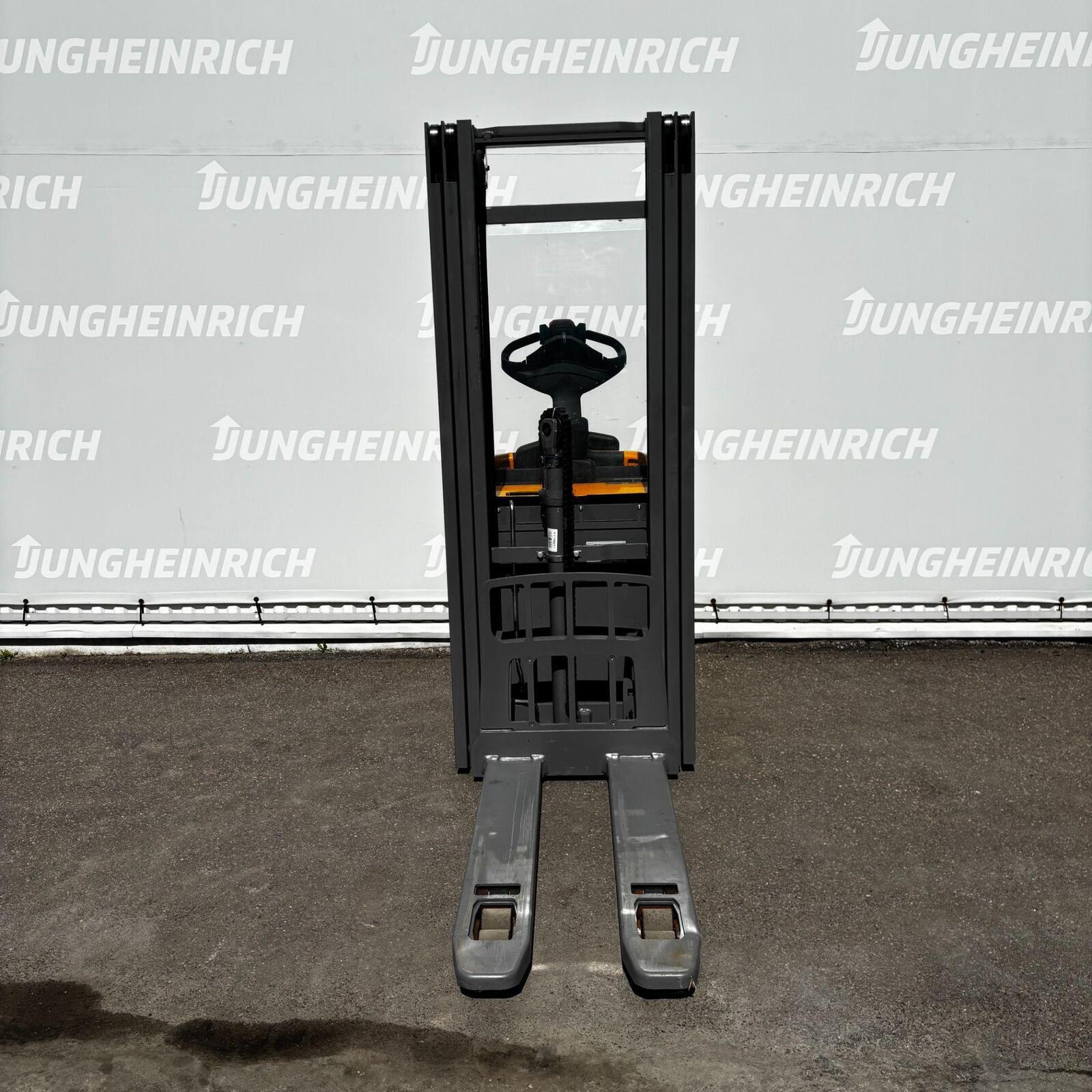 Jungheinrich ERC 214z, kuva 4/6