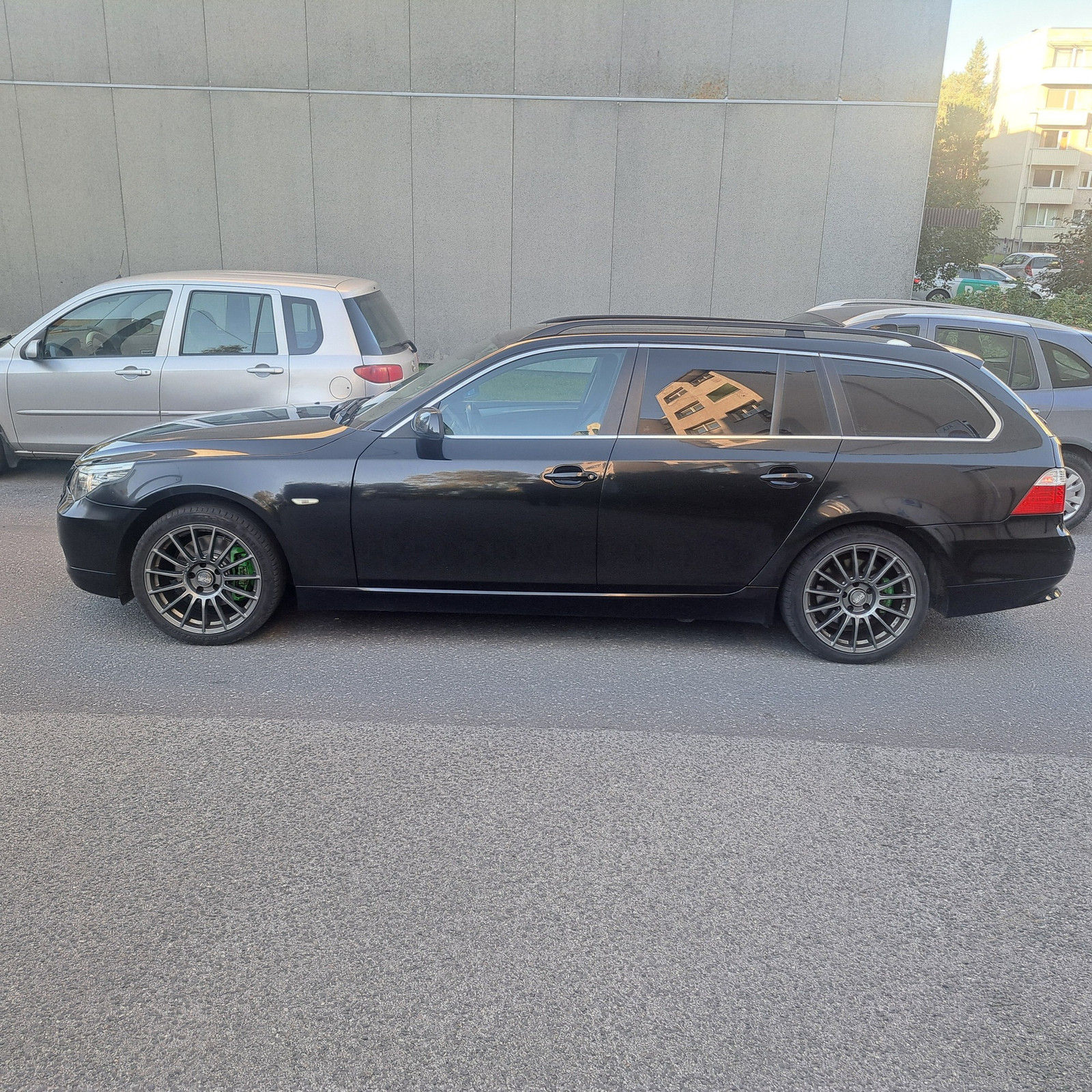 BMW 523 2008, photo 2/5
