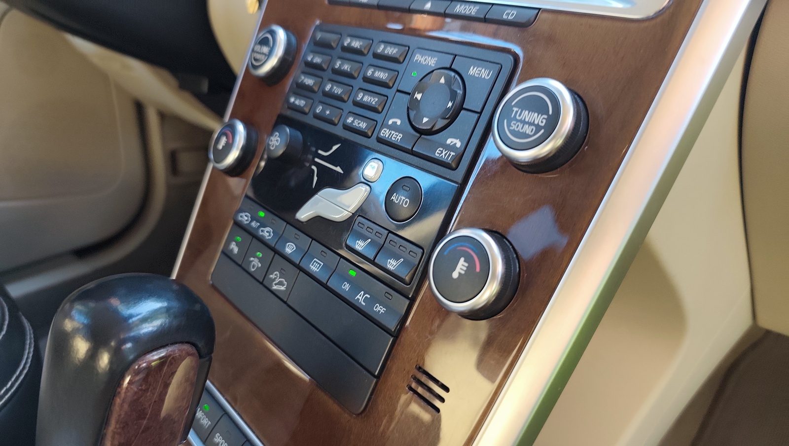 Volvo XC60 2009, photo 7/11
