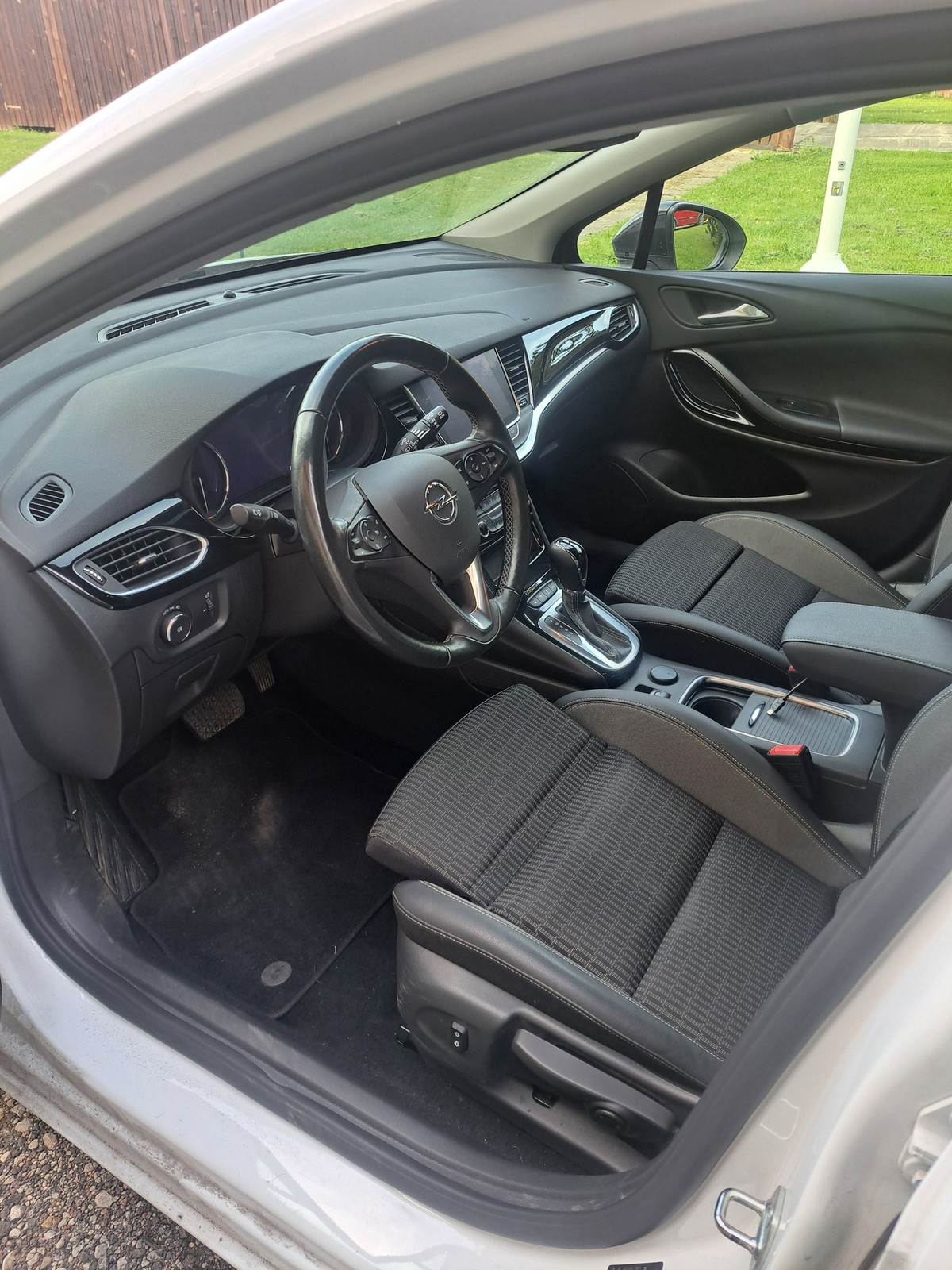 Opel Astra 2022, photo 4/5