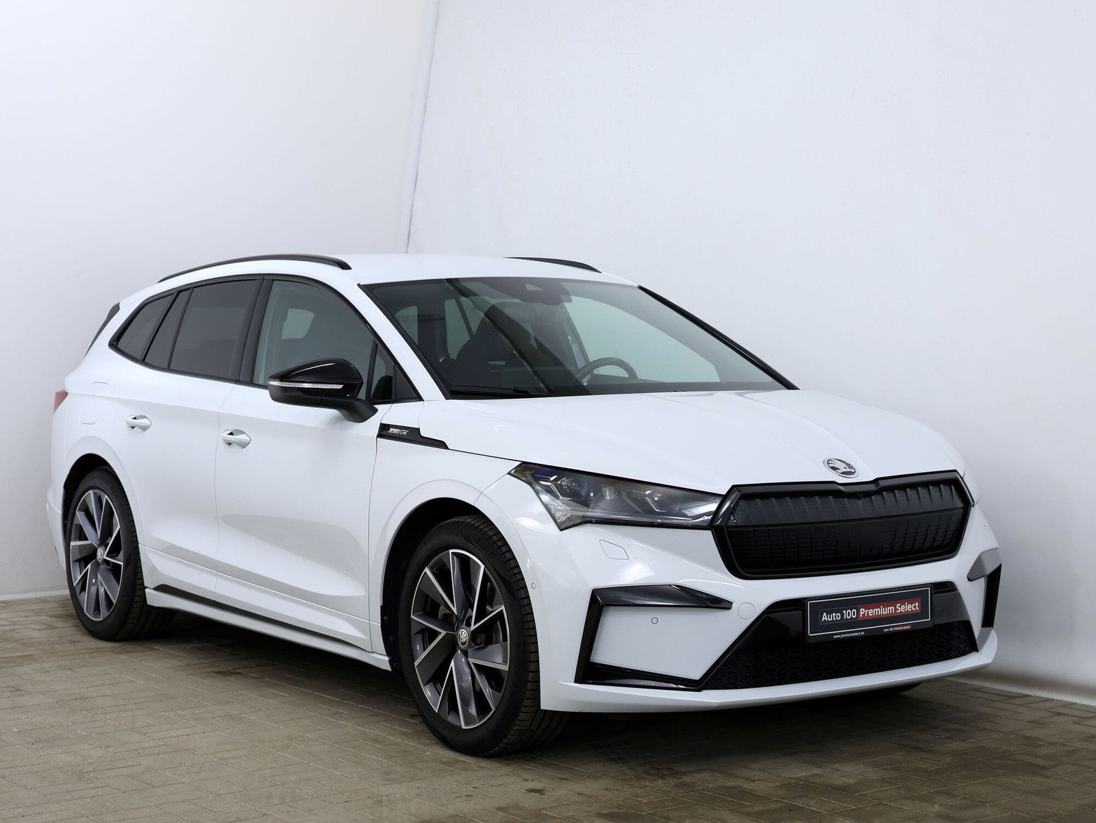 Škoda Enyaq 2022, photo 2/10