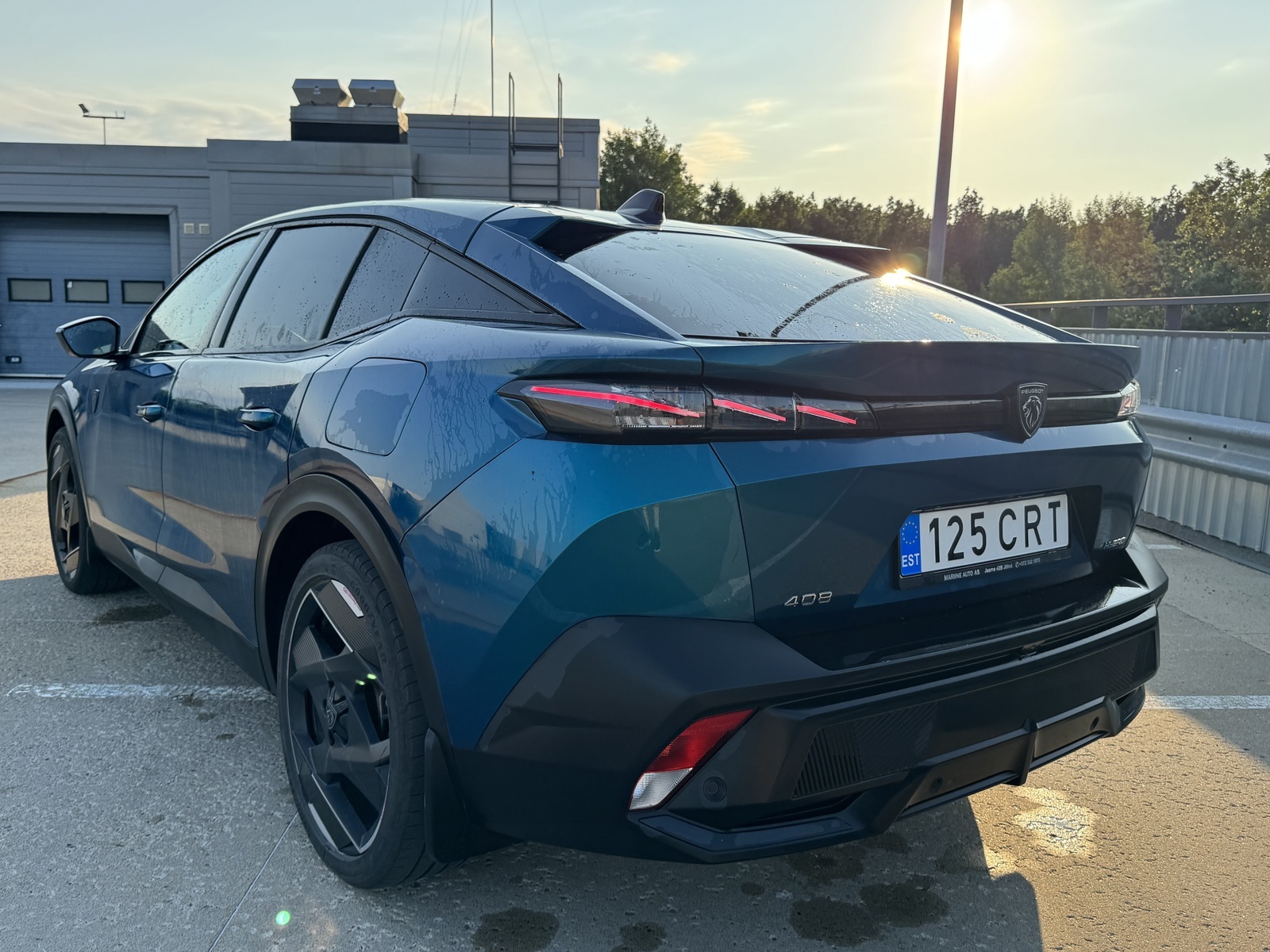 Peugeot 408 2023, photo 2/5
