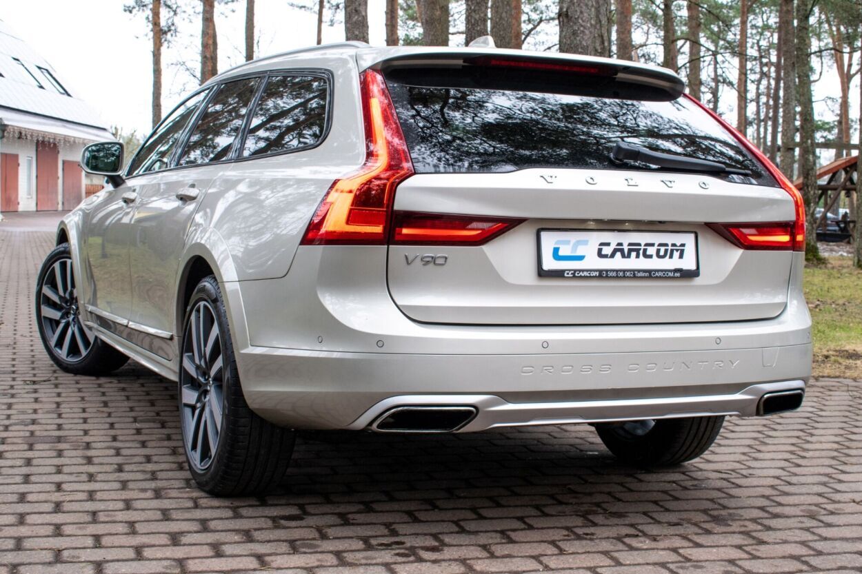 Volvo V90 Cross Country 2017, kuva 7/18