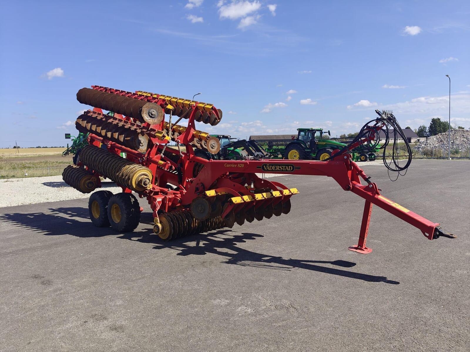 Vaderstad Carrier 820