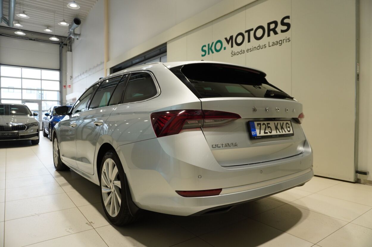 Škoda Octavia 2021, photo 2/24