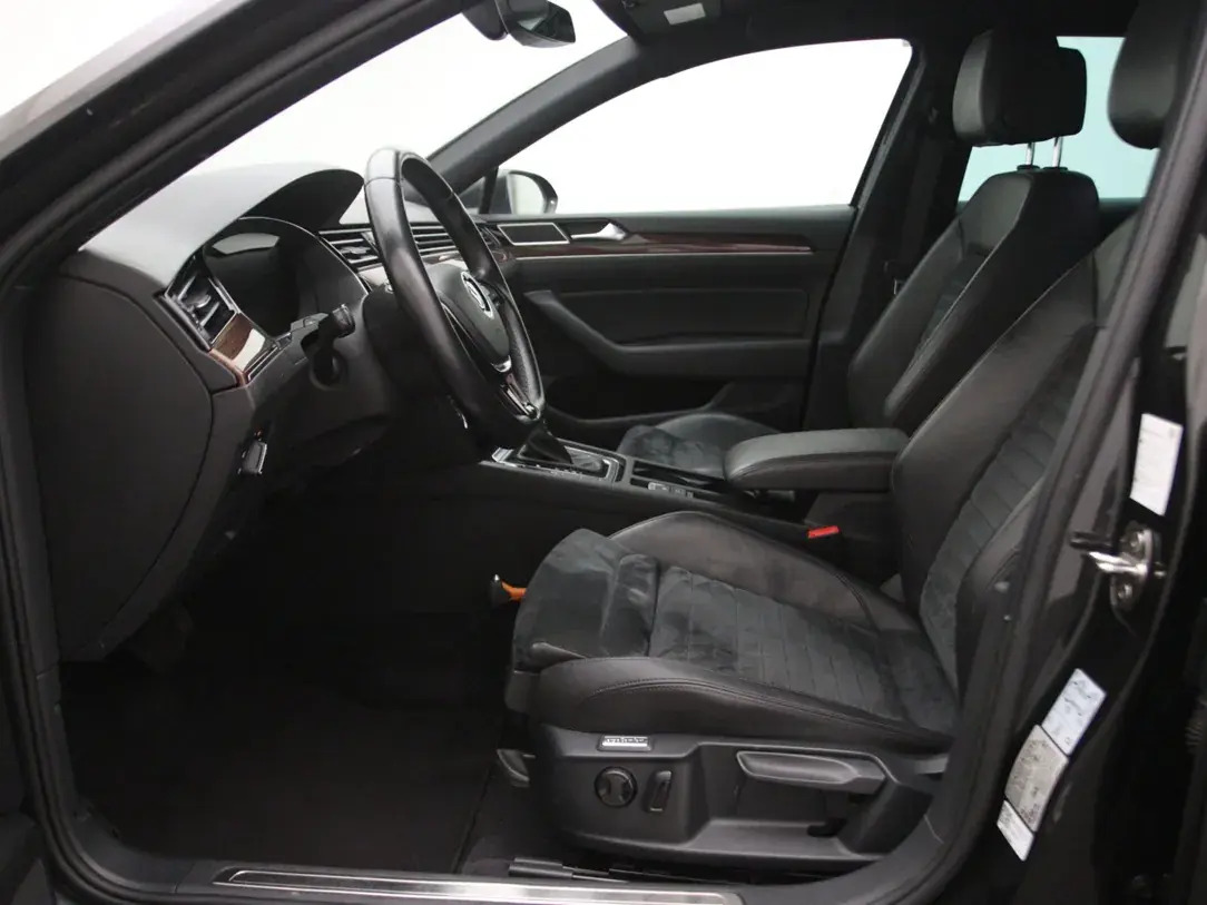 Volkswagen Passat 2017, photo 4/10