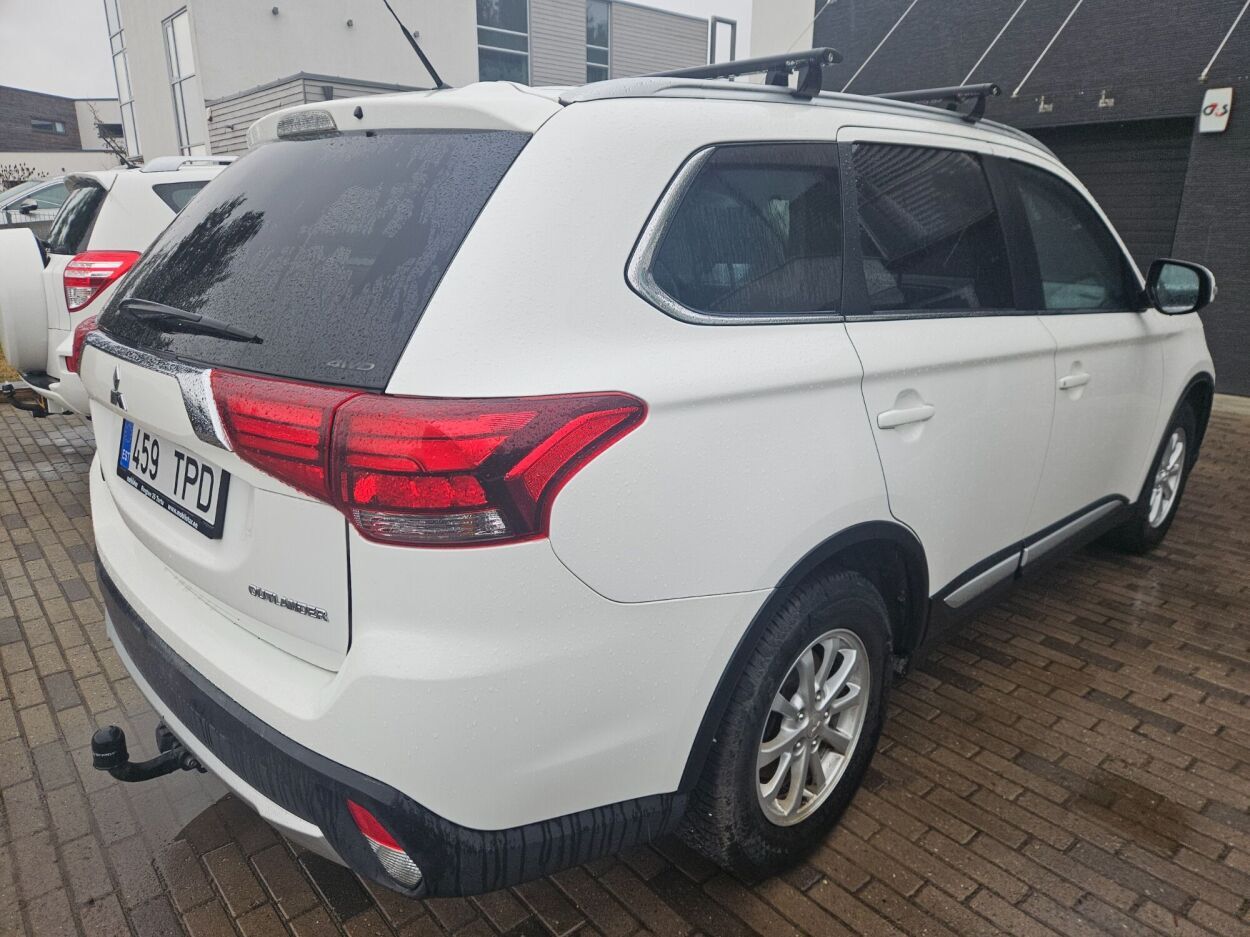 Mitsubishi Outlander 2016, kuva 3/6