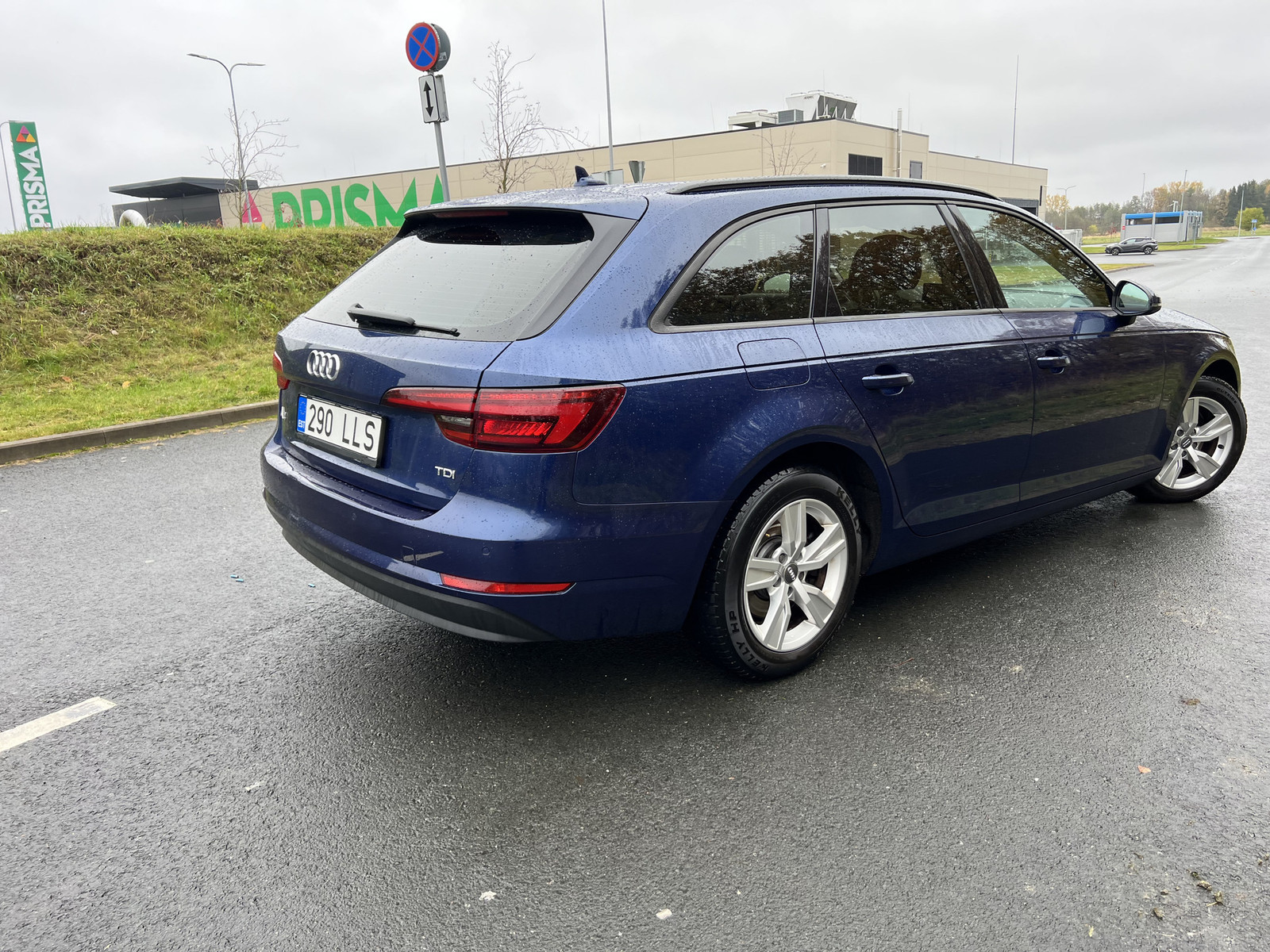 Audi A4 2018, kuva 7/10