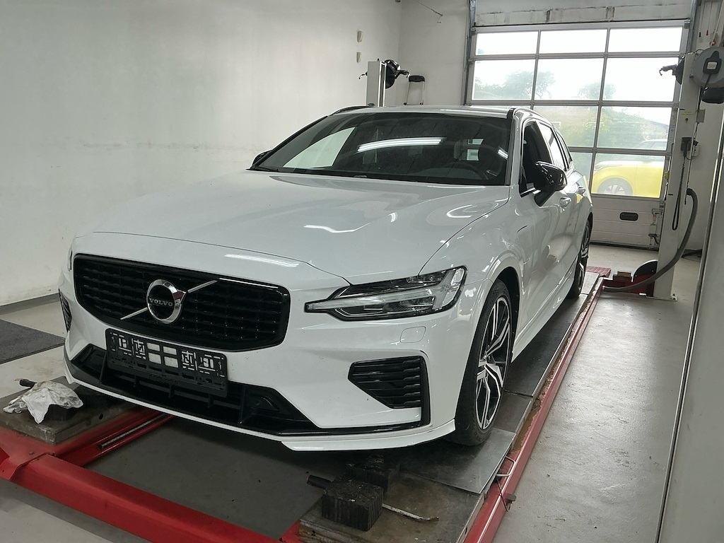 Volvo V60 T6 R-Design Recharge 2.0 R4 257kW