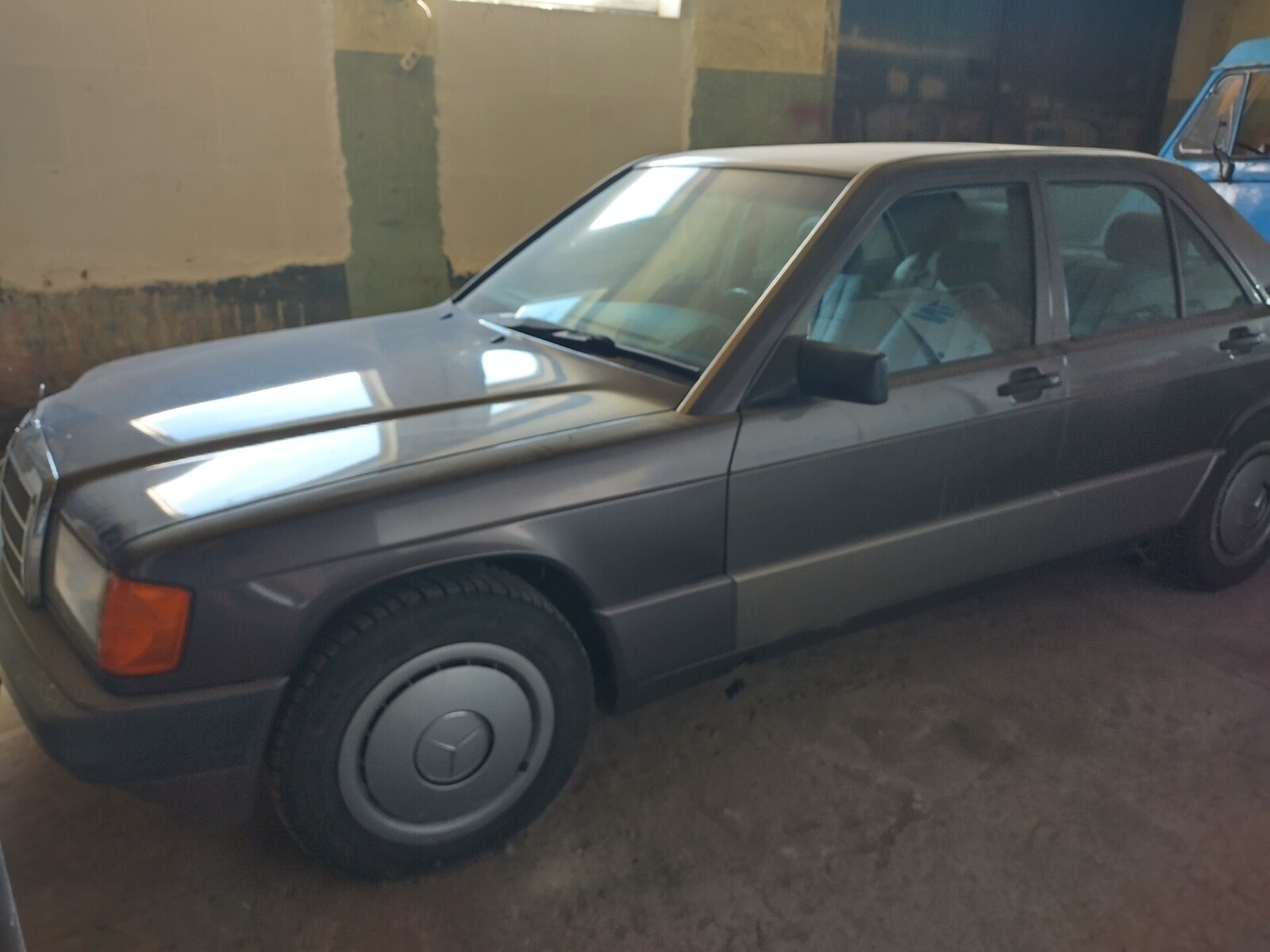 Mercedes-Benz 190