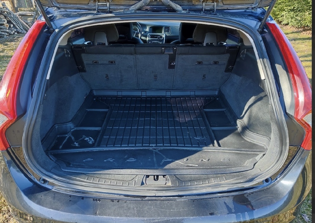 Volvo V60 2012, photo 2/4