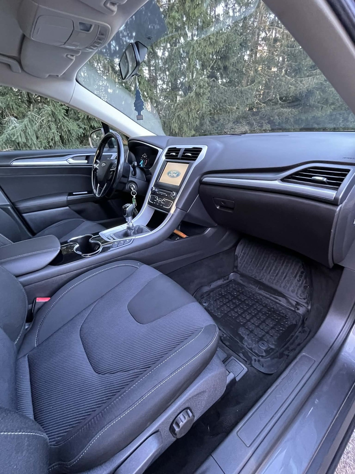 Ford Mondeo 2015, kuva 3/9