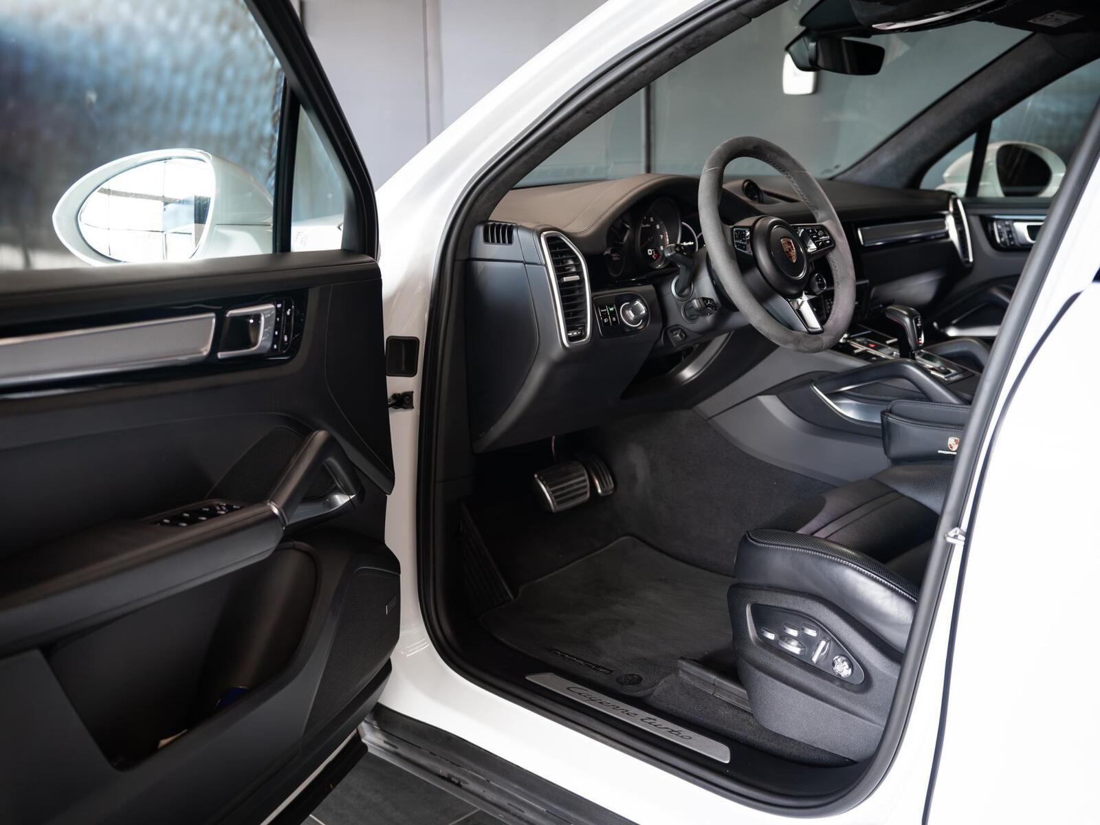 Porsche Cayenne 2018, photo 6/14