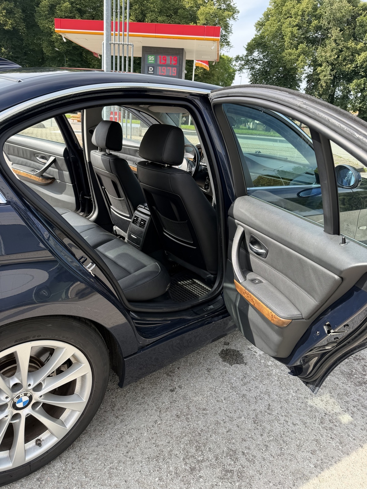 BMW 330 2005, photo 4/13