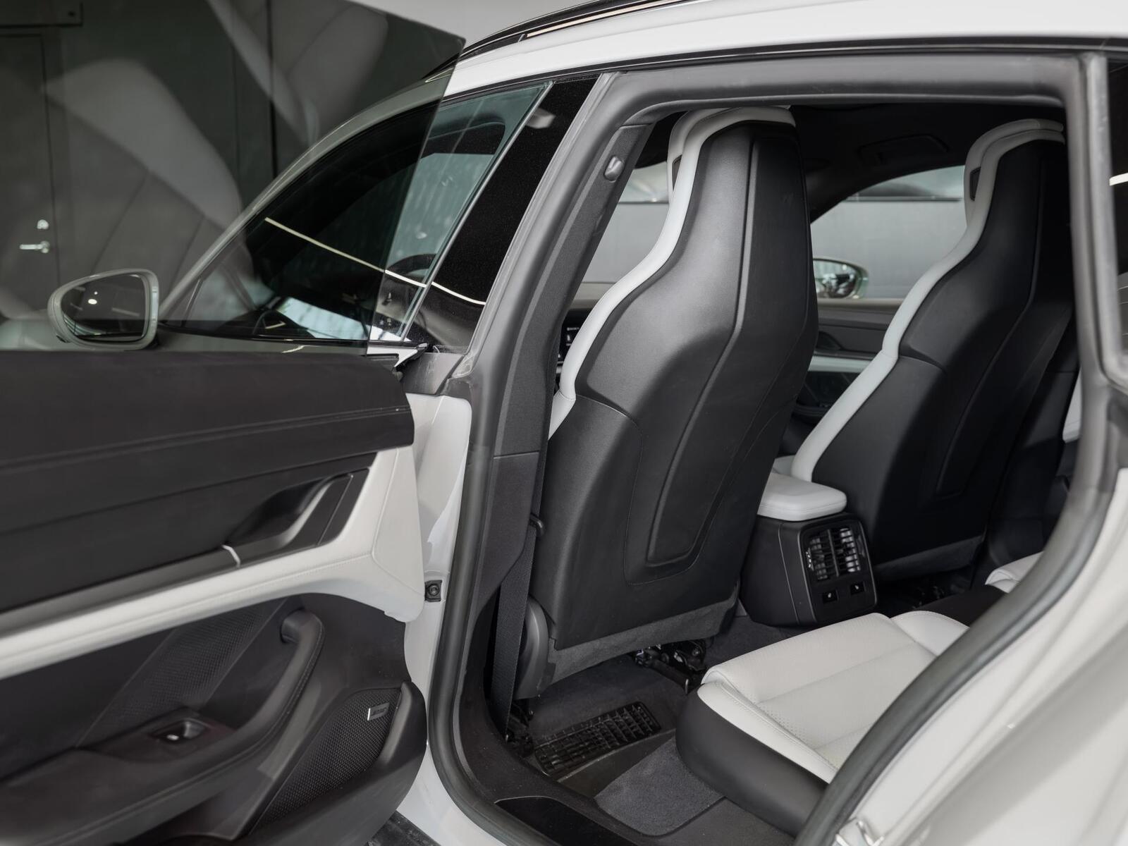 Porsche Taycan 2022, kuva 7/10