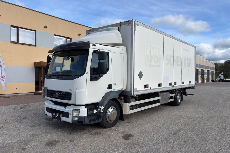 Volvo FL290, 2012, 217 kW, дизель, автомат