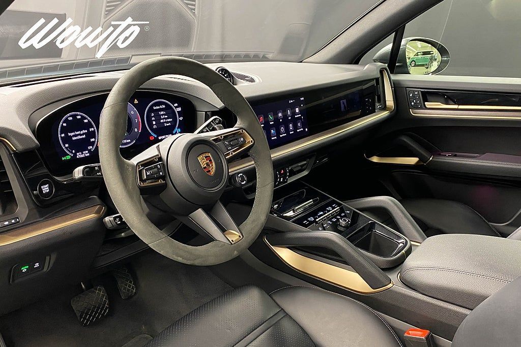Porsche Cayenne 2023, photo 6/10