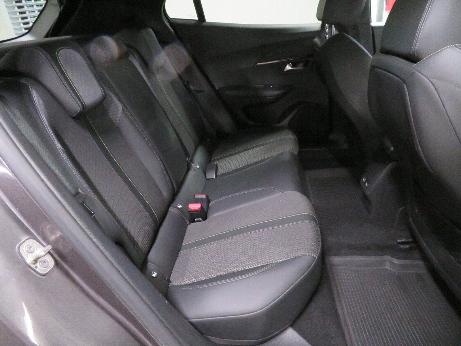 Peugeot 2008 2021, kuva 5/10