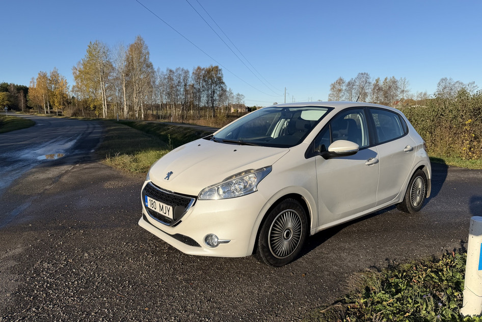 Peugeot 208, 2015, 1.2, 60 kW, petrol, manual, front-wheel drive